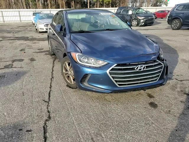 2018 Hyundai Elantra - Image 10