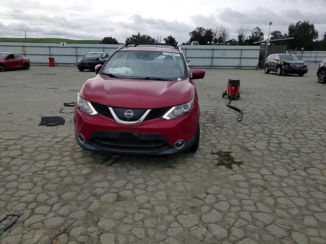 2017 Nissan Rogue - Image 11
