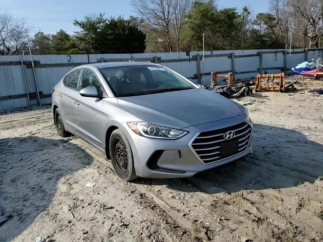 2017 Hyundai Elantra - Image 11