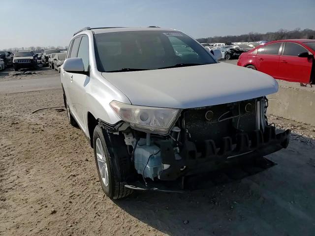 2013 Toyota Highlander - Image 12