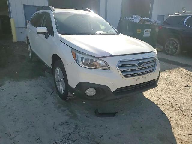 2015 Subaru Outback - Image 11