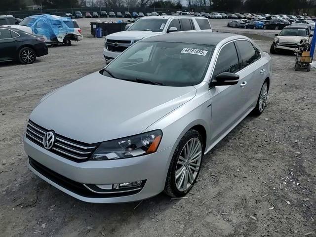 2015 Volkswagen Passat - Image 10