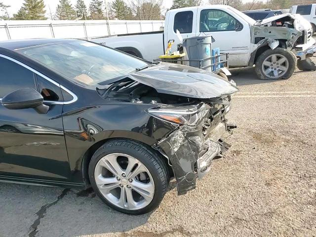 2018 Chevrolet Cruze - Image 10