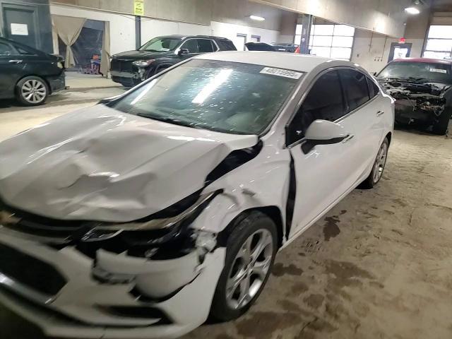 2017 Chevrolet Cruze - Image 10