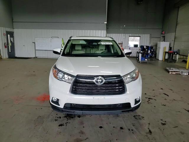 2015 Toyota Highlander - Image 11