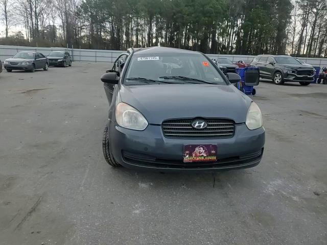 2009 Hyundai Accent - Image 10