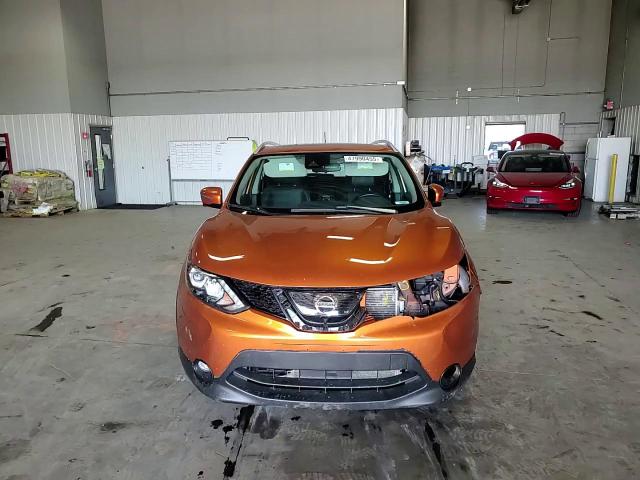2017 Nissan Rogue - Image 11