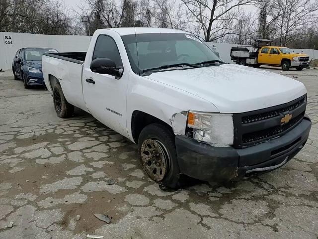 2013 Chevrolet Silverado - Image 11
