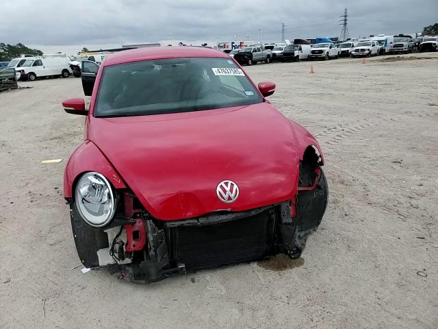2014 Volkswagen Beetle - Image 12