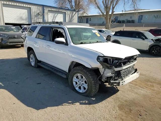 2015 Toyota 4Runner - Image 10