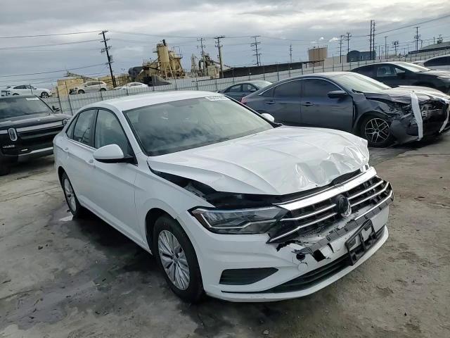 2019 Volkswagen Jetta - Image 10