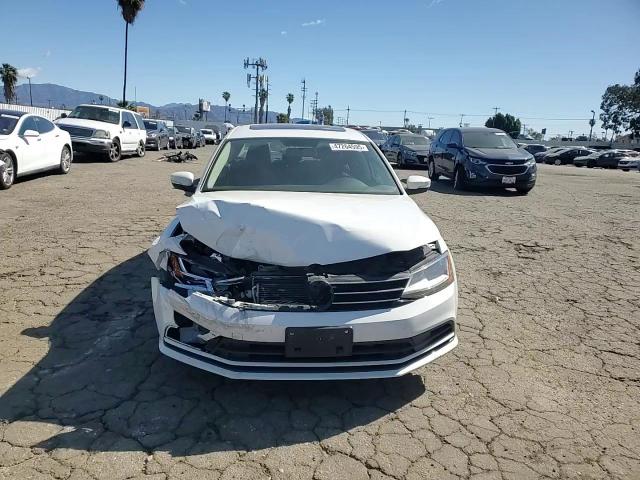 2017 Volkswagen Jetta - Image 10