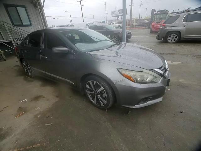 2016 Nissan Altima - Image 11