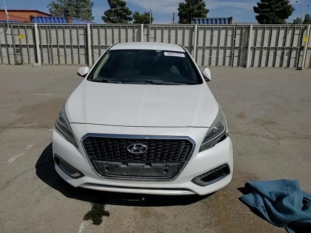 2017 Hyundai Sonata - Image 10