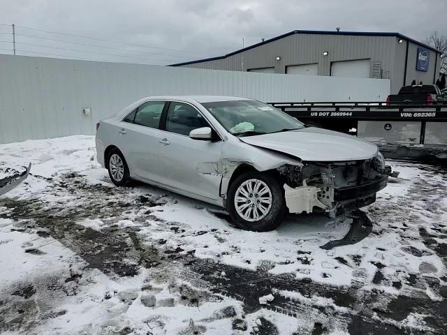 2013 Toyota Camry - Image 10