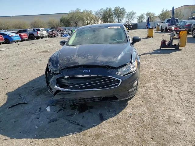 2020 Ford Fusion - Image 10