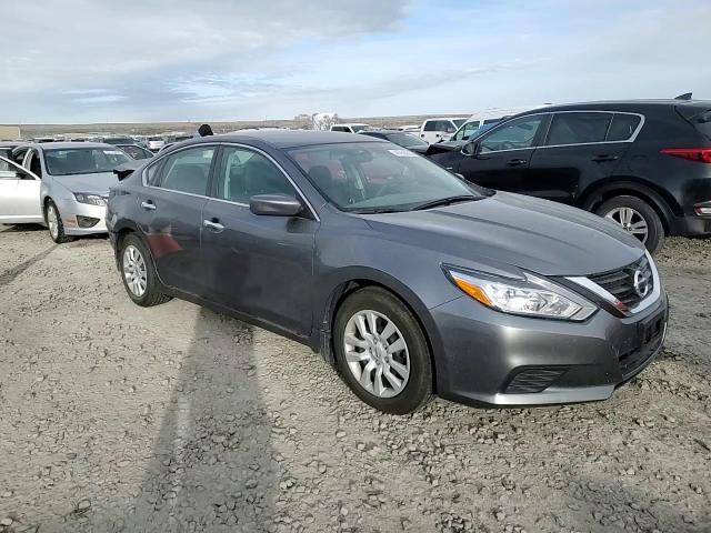 2017 Nissan Altima - Image 10