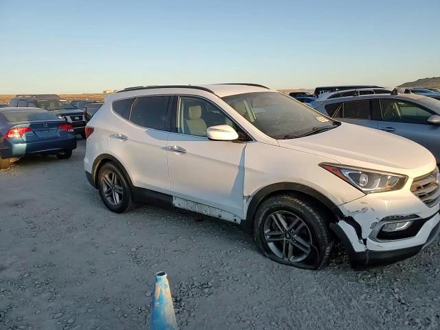 2017 Hyundai Santa Fe - Image 11