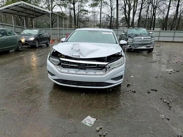2019 Volkswagen Jetta - Image 13
