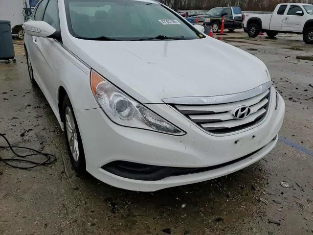 2014 Hyundai Sonata - Image 13