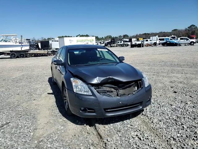 2010 Nissan Altima - Image 10