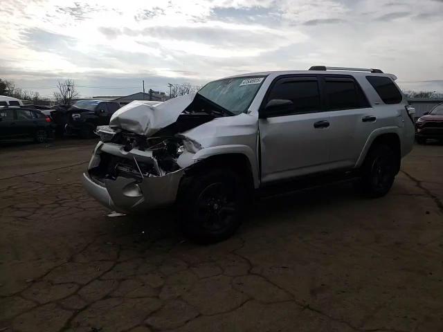 2019 Toyota 4Runner - Image 14