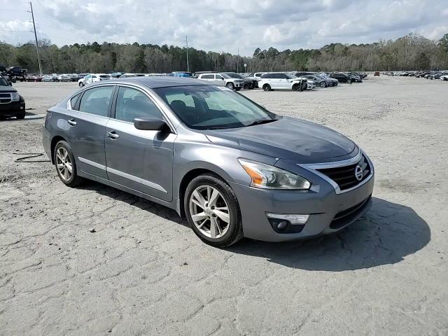 2015 Nissan Altima - Image 14