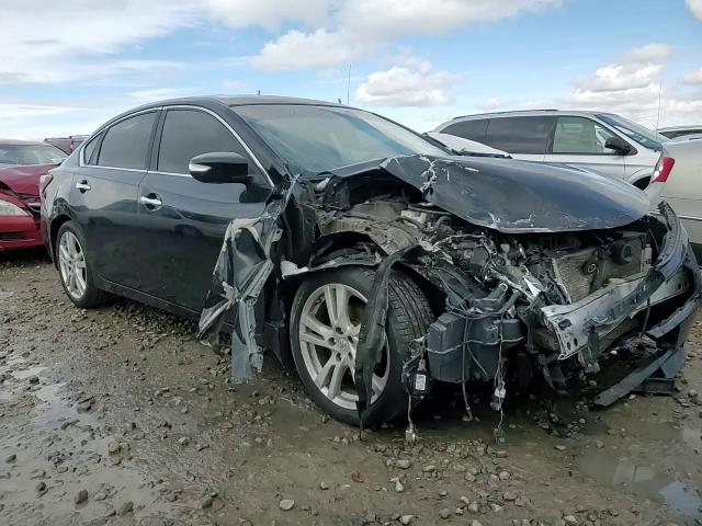 2014 Nissan Altima - Image 10