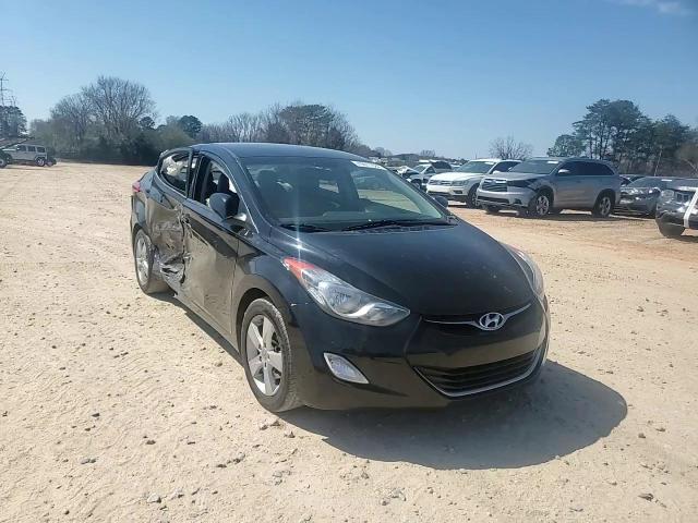 2013 Hyundai Elantra - Image 11