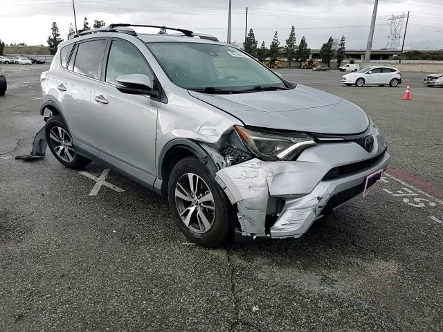 2018 Toyota RAV 4 - Image 12