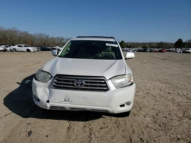 2010 Toyota Highlander - Image 11