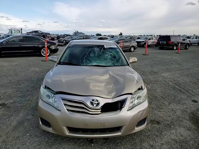 2011 Toyota Camry - Image 10