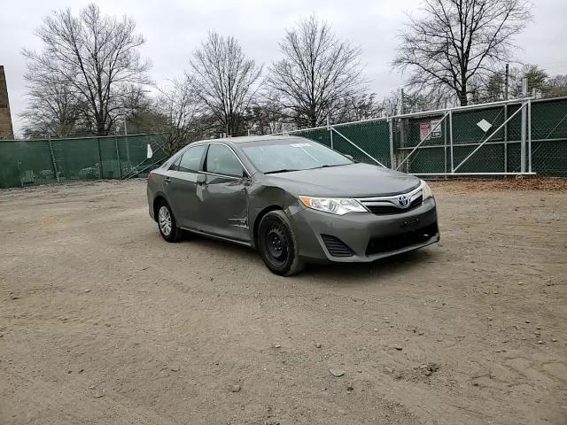 2014 Toyota Camry - Image 11