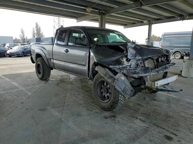 2014 Toyota Tacoma - Image 10