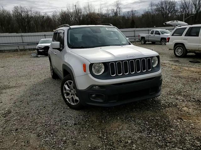 2015 Jeep Renegade - Image 12