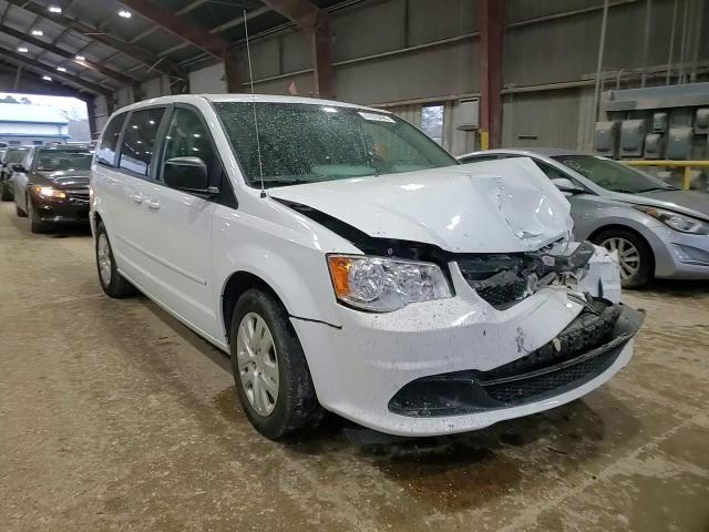 2017 Dodge Caravan - Image 12