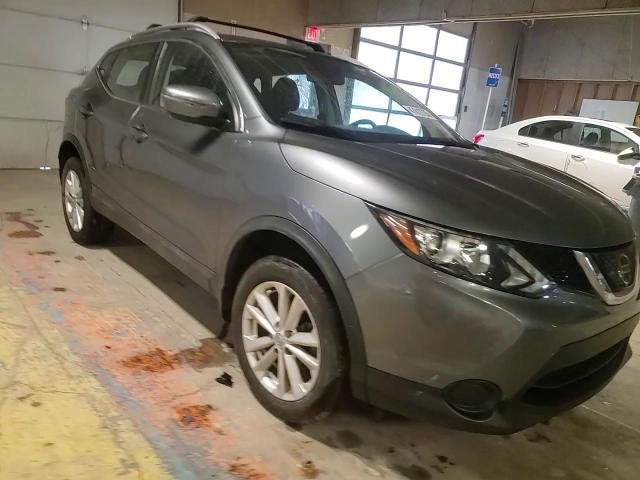 2018 Nissan Rogue - Image 11