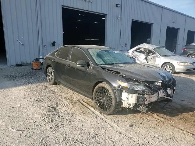 2020 Toyota Camry - Image 11