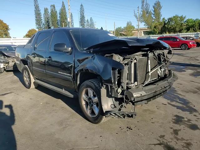 2008 Chevrolet Avalanche - Image 11