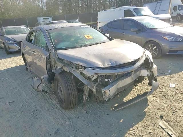 2015 Nissan Altima - Image 10