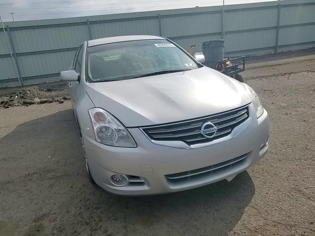 2012 Nissan Altima - Image 10