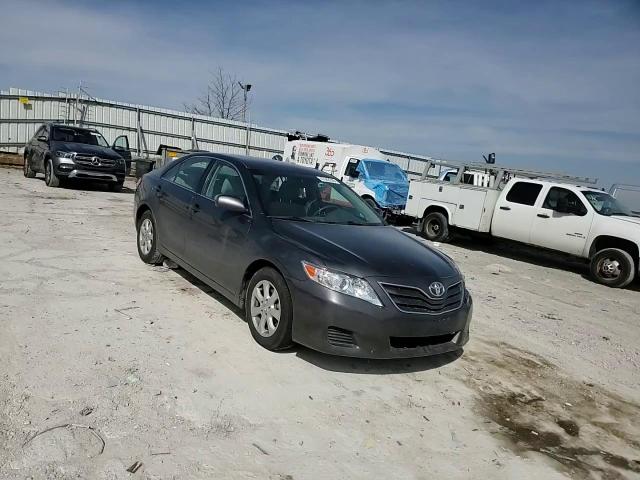 2011 Toyota Camry - Image 11