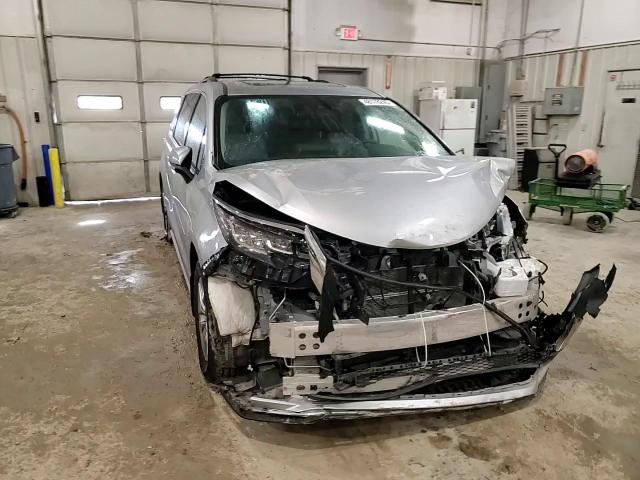 2022 Toyota Sienna - Image 11