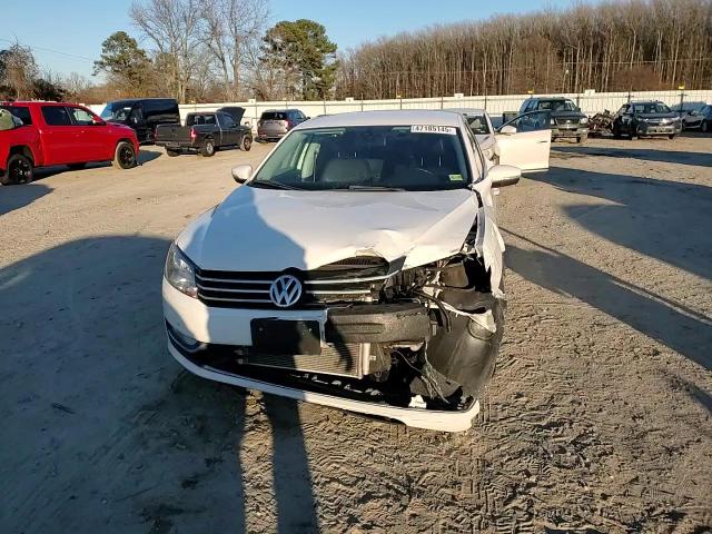 2015 Volkswagen Passat - Image 11