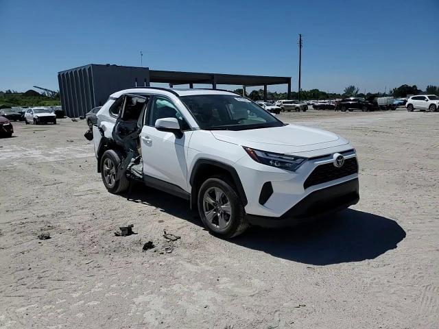 2024 Toyota RAV 4 - Image 12