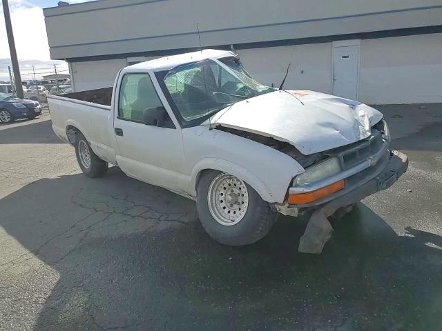 2003 Chevrolet S-10 Pickup - Image 11
