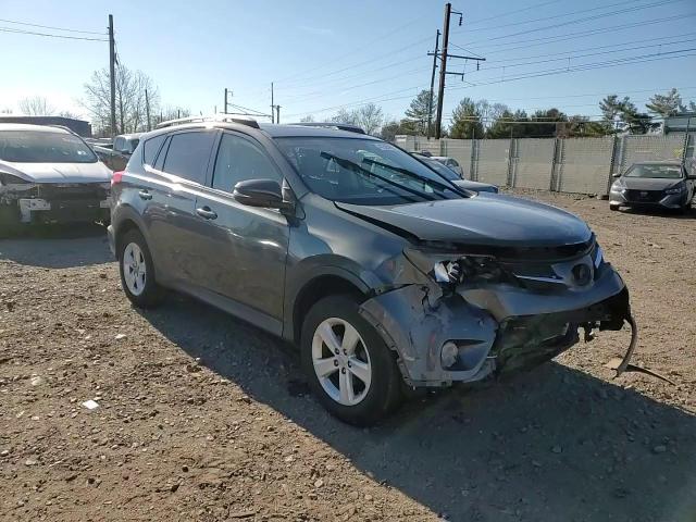 2014 Toyota RAV 4 - Image 12