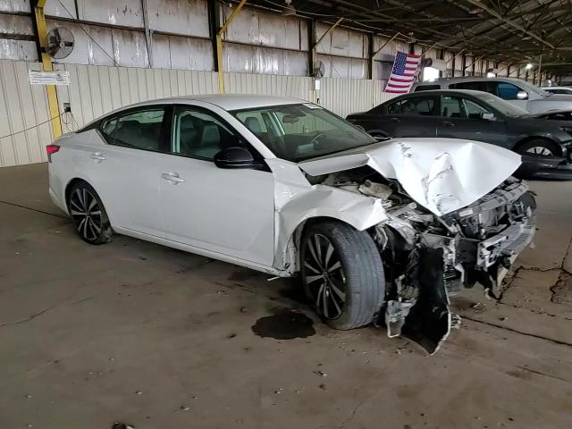 2022 Nissan Altima - Image 10