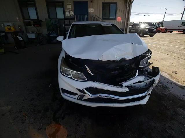 2017 Chevrolet Cruze - Image 10