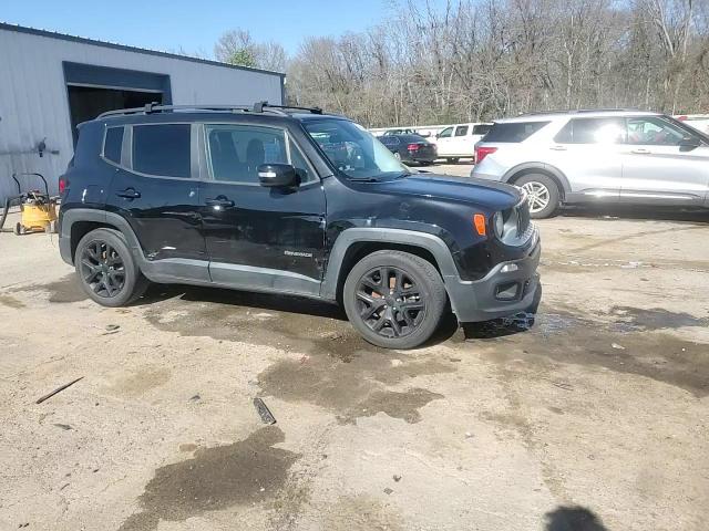 2017 Jeep Renegade - Image 13